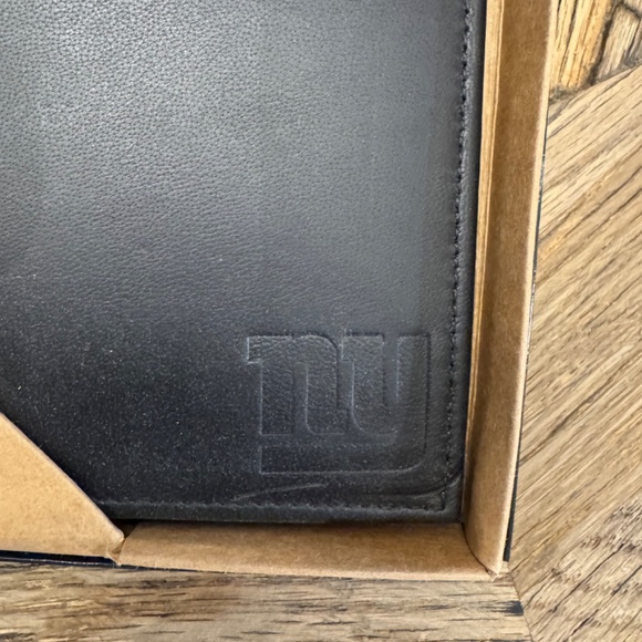 New York Giants Football Sparo Wallet Lic. NFL BI-Fold Leather Billfold RFID - Picture 2 of 6
